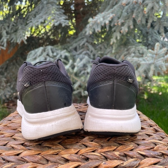 Nike mens Zoom Span 4 Road Running Shoes Black/White-dark Smoke Gray. Size 9.5 - Picture 10 of 10